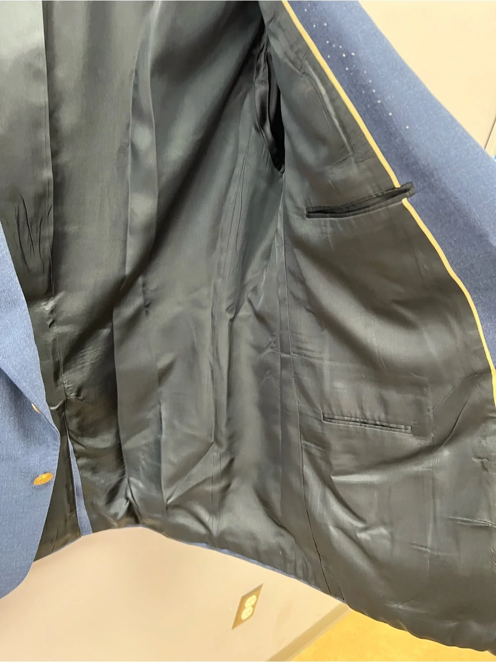 Vintage 70’s or 80’s Botany 500 U.S.A. Men's Classic Blue Blazer Gold Buttons